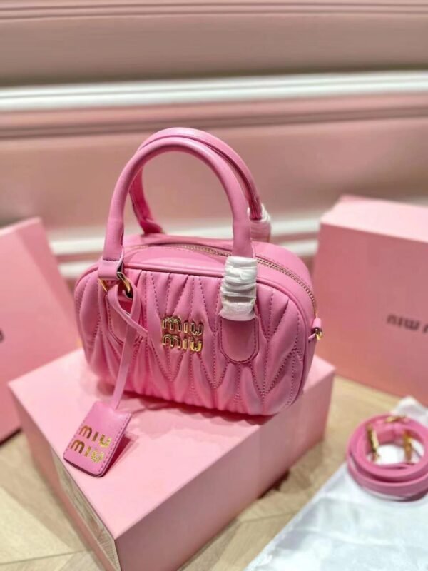 Miumiu Bauietto Master 19*13*6 cm